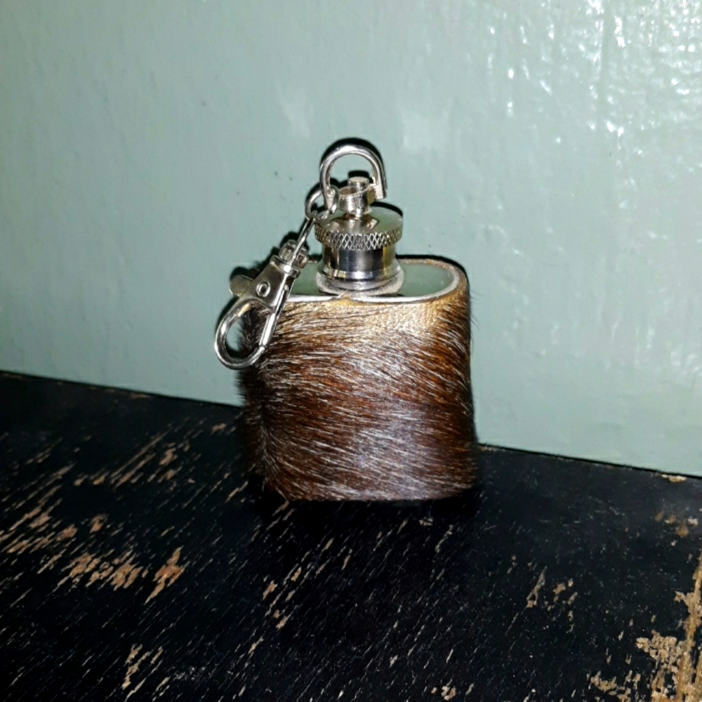 Keychain Flask / Hair on hide